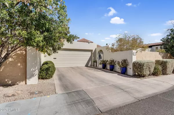 Phoenix, AZ 85014,718 E TUCKEY Lane