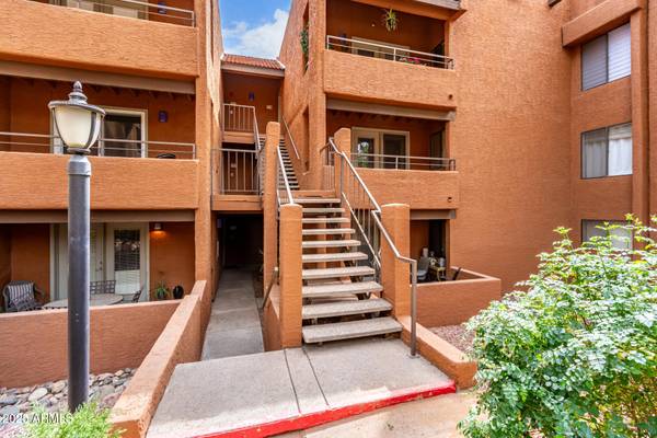 4704 E PARADISE VILLAGE Parkway #213, Phoenix, AZ 85032