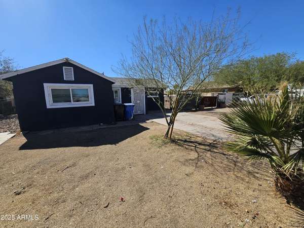 2205 W HADLEY Street, Phoenix, AZ 85009