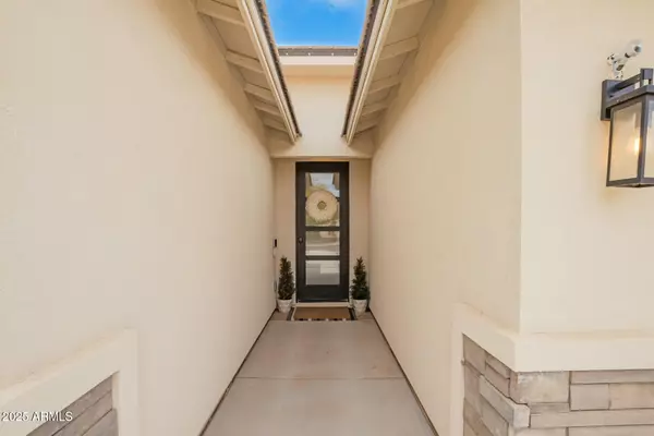 San Tan Valley, AZ 85140,815 E TUCCI Street