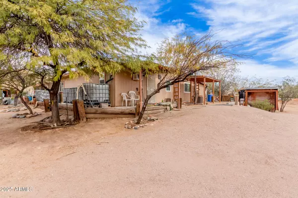 1451 W WHITELEY Street, Apache Junction, AZ 85120