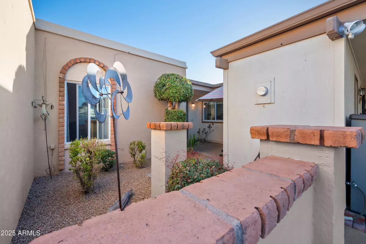 Phoenix, AZ 85013,1005 W BERRIDGE Lane