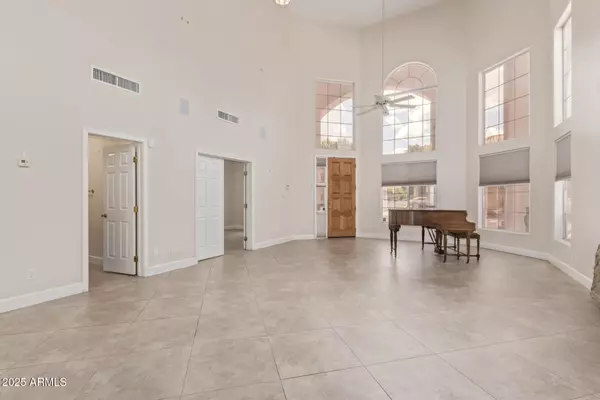 Gilbert, AZ 85233,589 N Acacia Drive