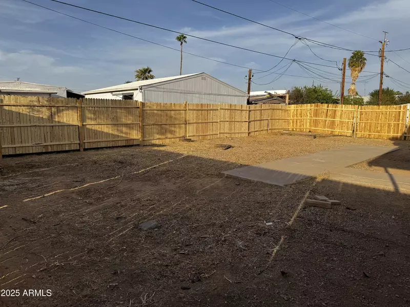 2034 E CHARLESTON Avenue, Phoenix, AZ 85022