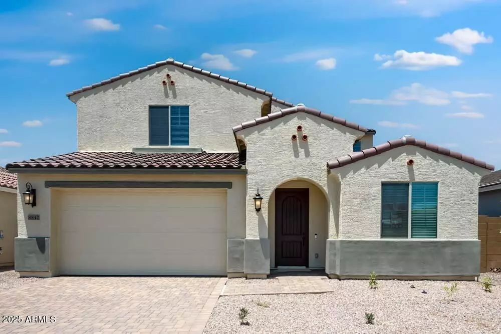 Glendale, AZ 85305,8842 W ORANGE Drive