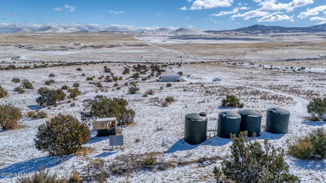 3 COUNTY ROAD N3365 --, Vernon, AZ 85940