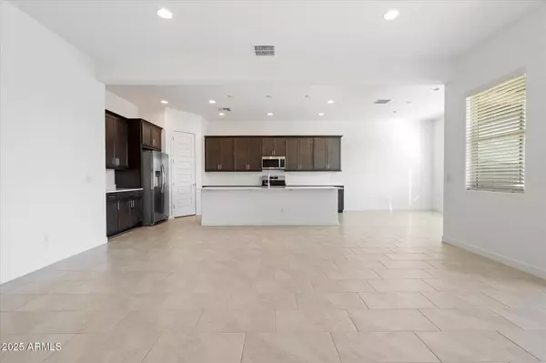 Peoria, AZ 85383,7631 W HONEYSUCKLE Drive