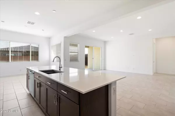 Peoria, AZ 85383,7631 W HONEYSUCKLE Drive