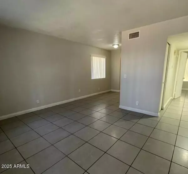 Glendale, AZ 85301,6617 W OCOTILLO Road #101