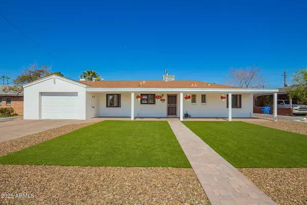 3028 E Highland Avenue, Phoenix, AZ 85016