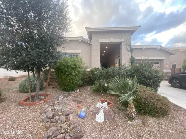 4874 S McMinn Drive, Gilbert, AZ 85298