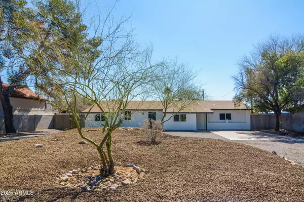 3249 E SUNNYSIDE Lane, Phoenix, AZ 85032