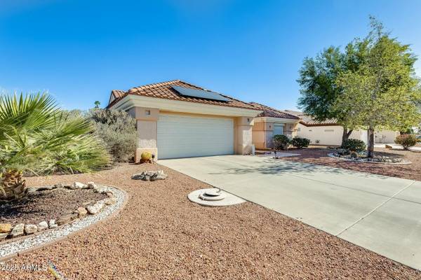 15840 W Falcon Ridge Drive, Sun City West, AZ 85375