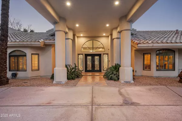 Paradise Valley, AZ 85253,9128 N 70TH Street