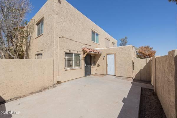 4638 E SOUTHGATE Avenue, Phoenix, AZ 85040