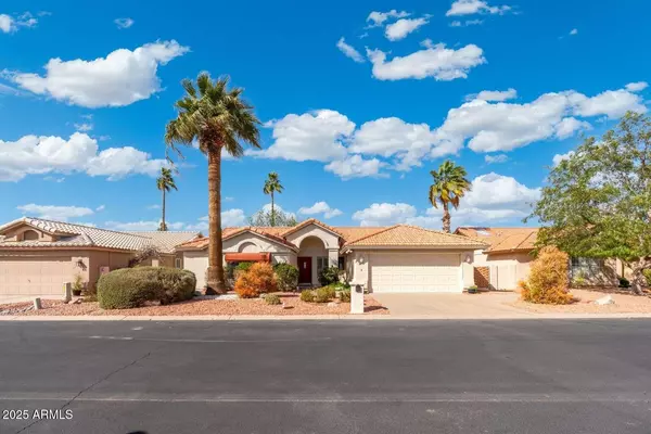 10634 E CEDAR WAXWING Drive, Sun Lakes, AZ 85248