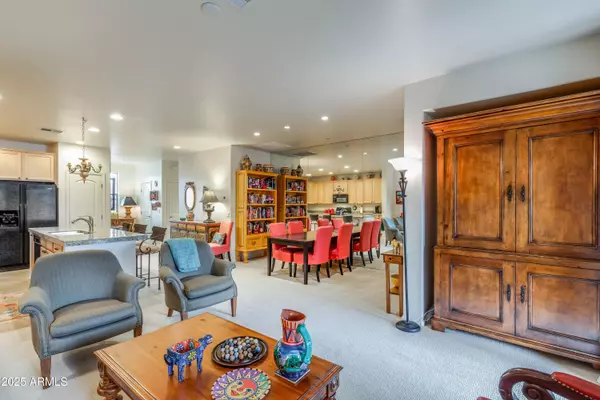 Phoenix, AZ 85020,10655 N 9TH Street #207