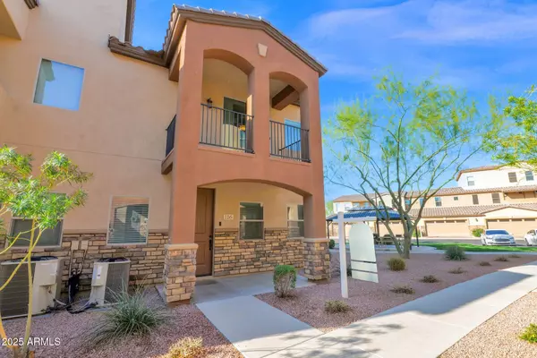 2821 S SKYLINE Avenue #116, Mesa, AZ 85212