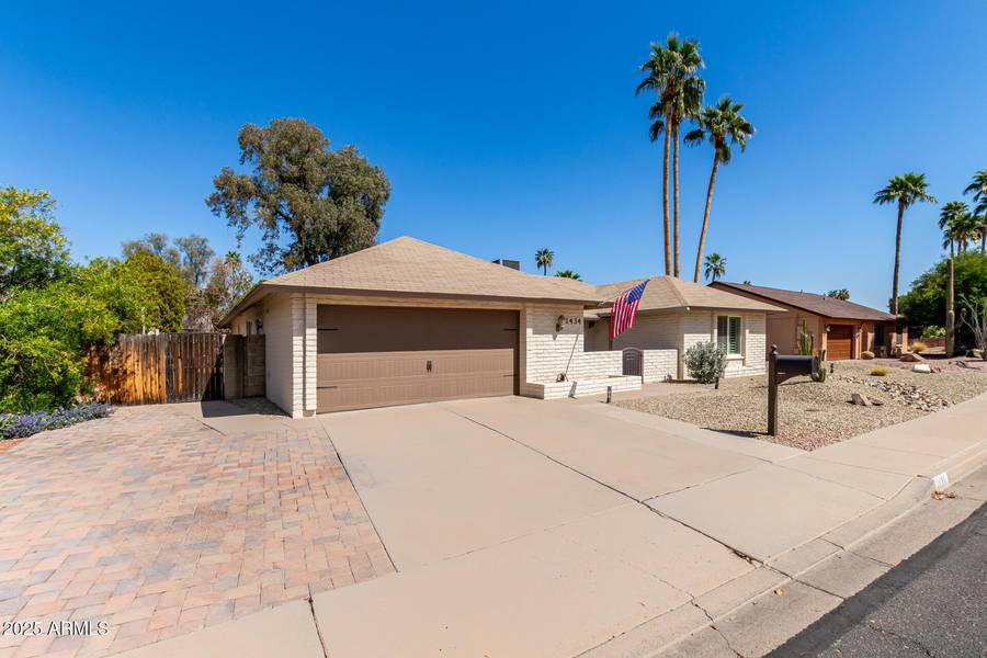 1434 W MESETO Avenue, Mesa, AZ 85202