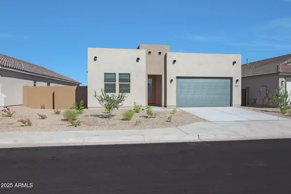 4050 W Nora Drive, San Tan Valley, AZ 85144