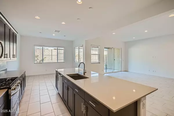 Phoenix, AZ 85083,3252 W PEAK VIEW Road