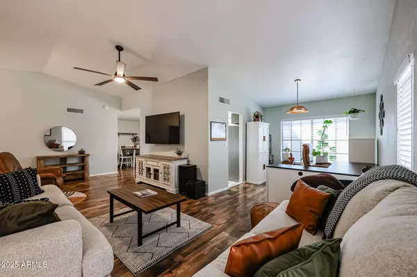 Mesa, AZ 85210,2810 S EMERSON --