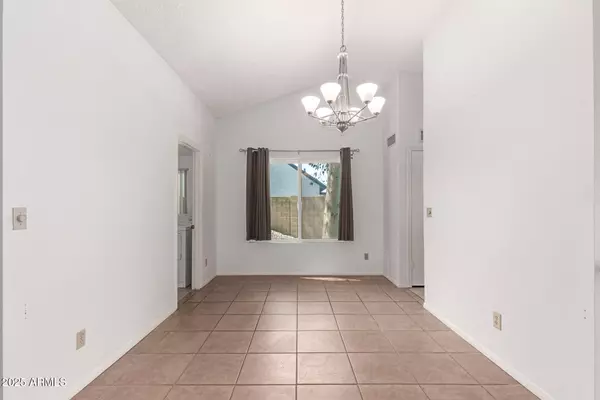 Phoenix, AZ 85024,1220 E TOPEKA Drive