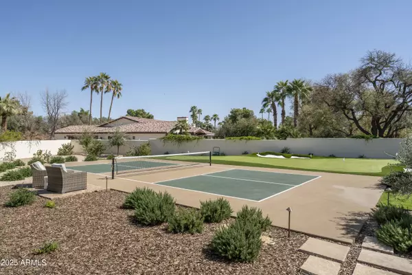 Paradise Valley, AZ 85253,8817 N 58th Place