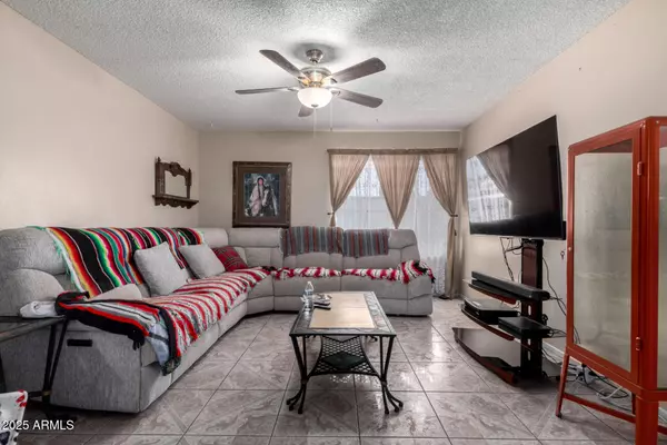 Mesa, AZ 85204,1465 E EMERALD Avenue