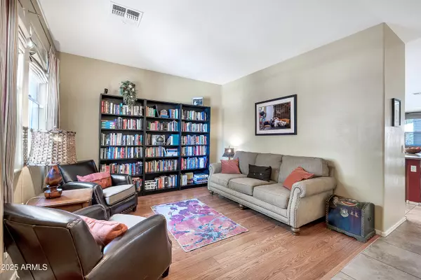 Phoenix, AZ 85041,6523 S 34TH Drive