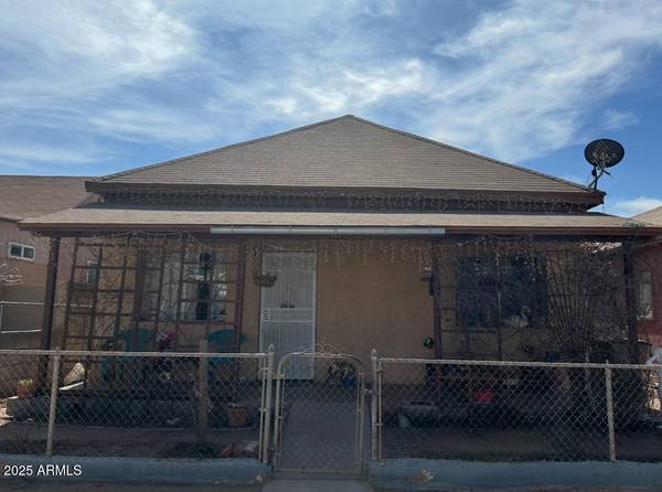 633 E 7TH Street, Douglas, AZ 85607