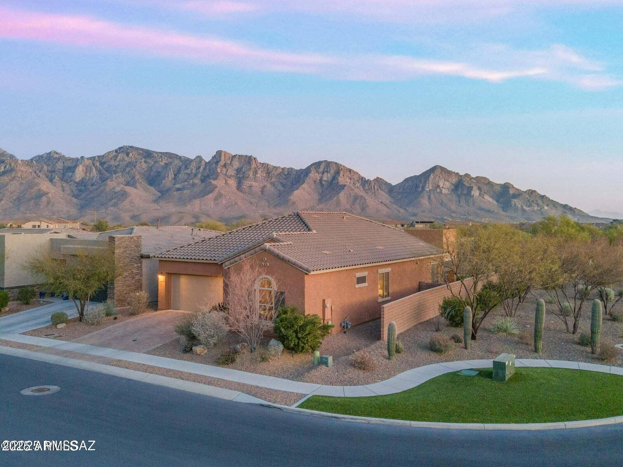 210 E Ancient Pueblo Lane, Oro Valley, AZ 85755