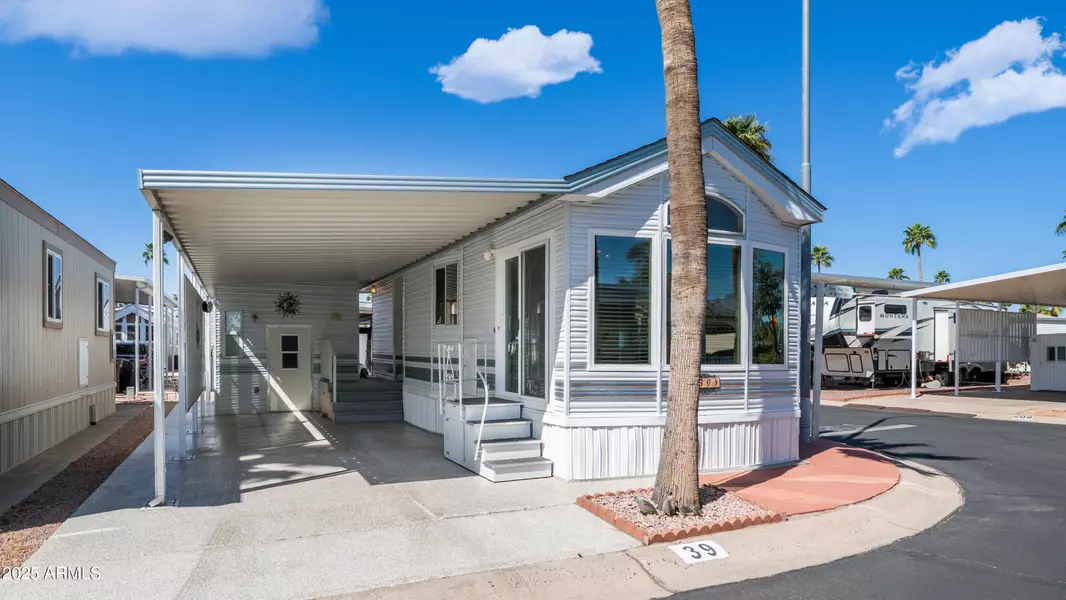 39 IRON ORE Drive, Apache Junction, AZ 85119