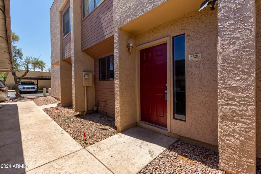 1328 S MCKEMY Street, Tempe, AZ 85281