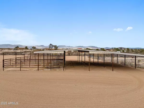 Wickenburg, AZ 85390,35265 S US Highway 93 --