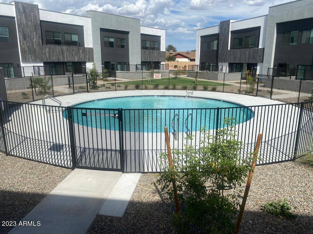 Mesa, AZ 85204,432 S 32nd Street #101