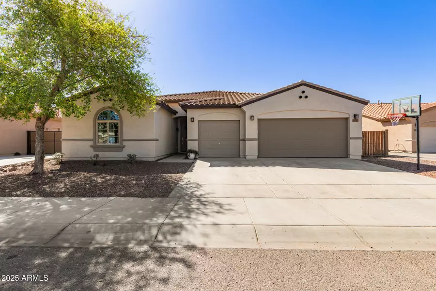 10033 W WIZARD Lane, Peoria, AZ 85383