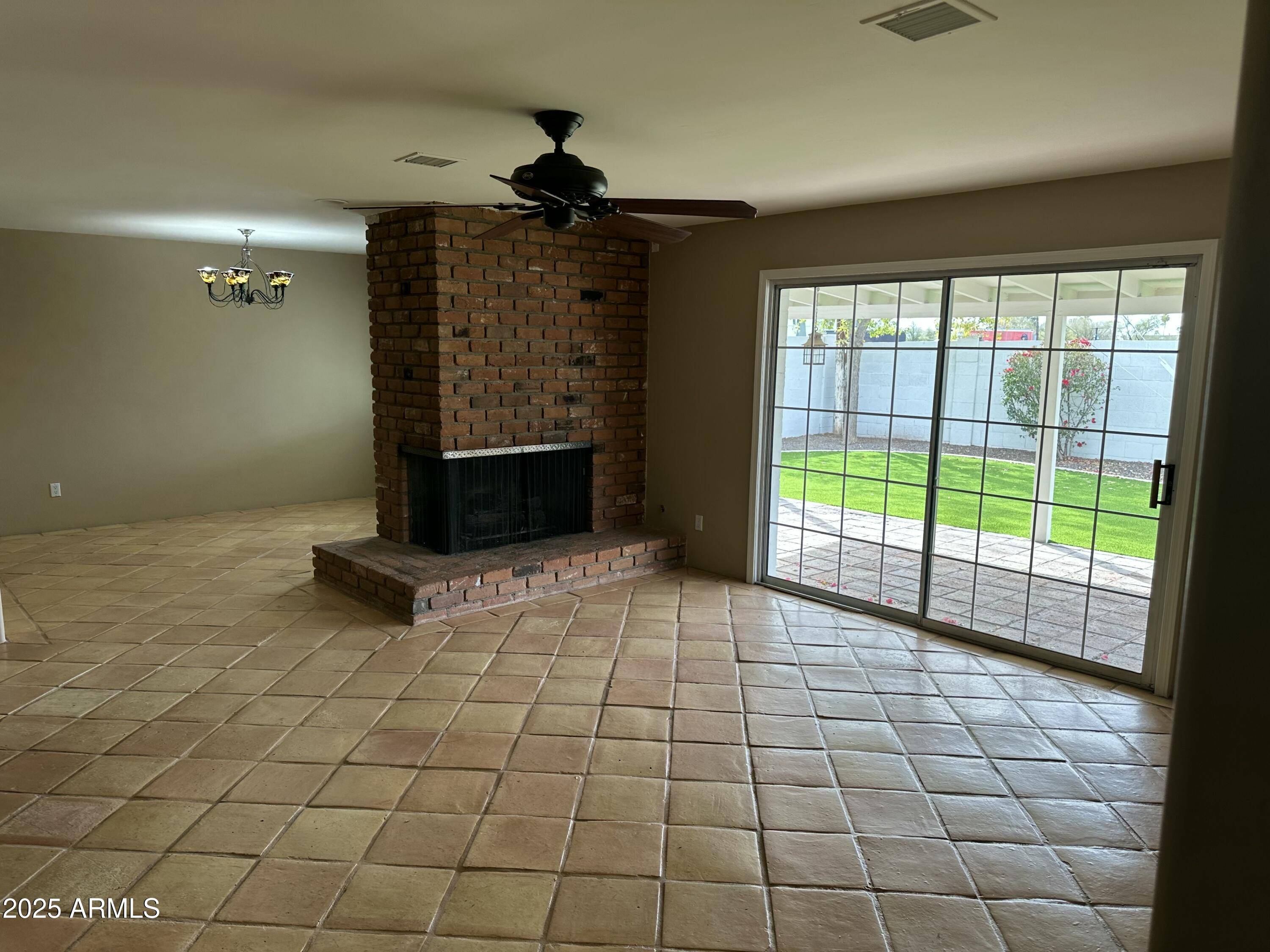 Scottsdale, AZ 85250,8601 E BERRIDGE Lane