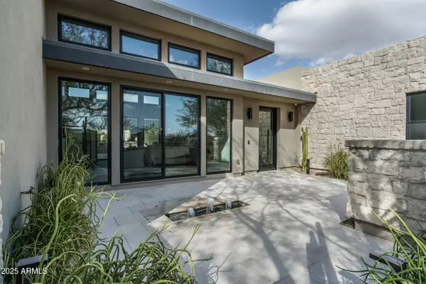 Scottsdale, AZ 85255,8860 E Via Montoya --