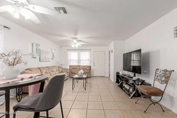 Phoenix, AZ 85006,1217 E MORELAND Street