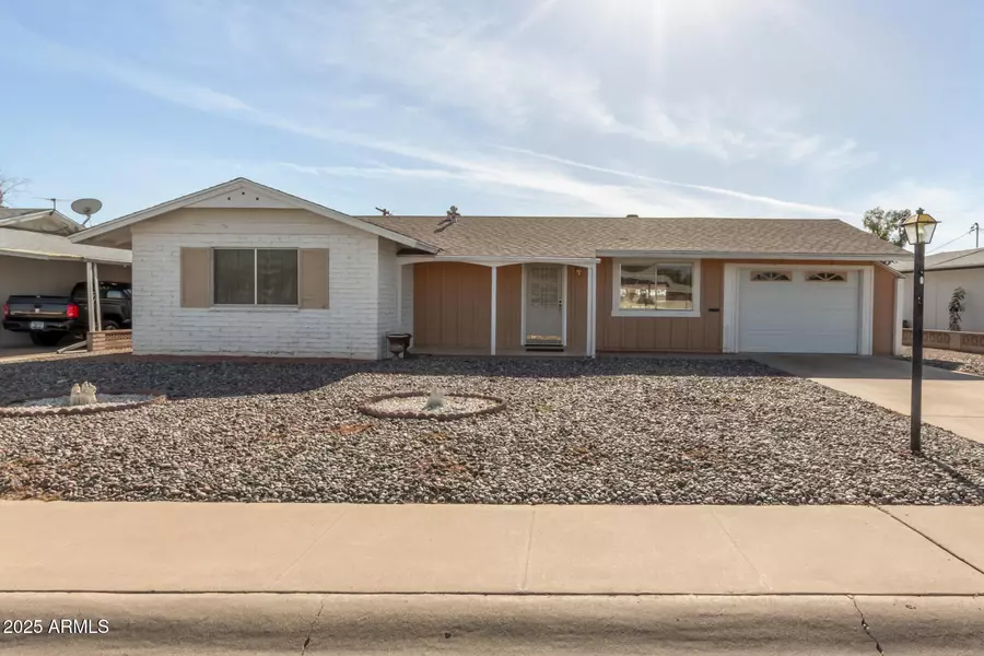 11622 N DESERT HILLS Drive W, Sun City, AZ 85351