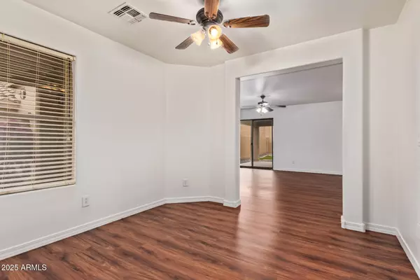 San Tan Valley, AZ 85143,959 W DESERT HILLS Drive