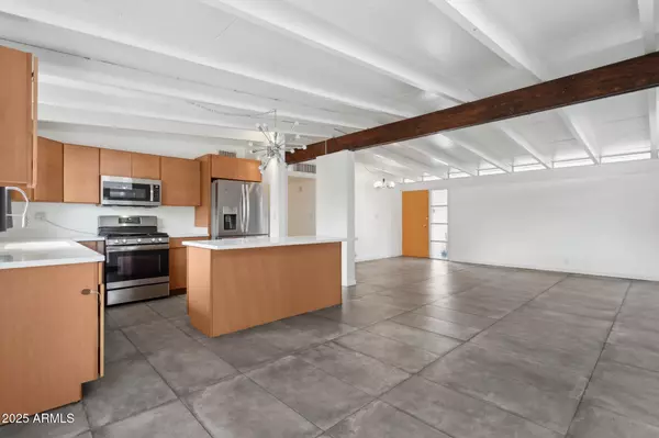 Phoenix, AZ 85014,1009 E BETHANY HOME Road