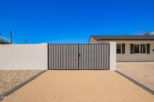 Phoenix, AZ 85018,4402 E MITCHELL Drive