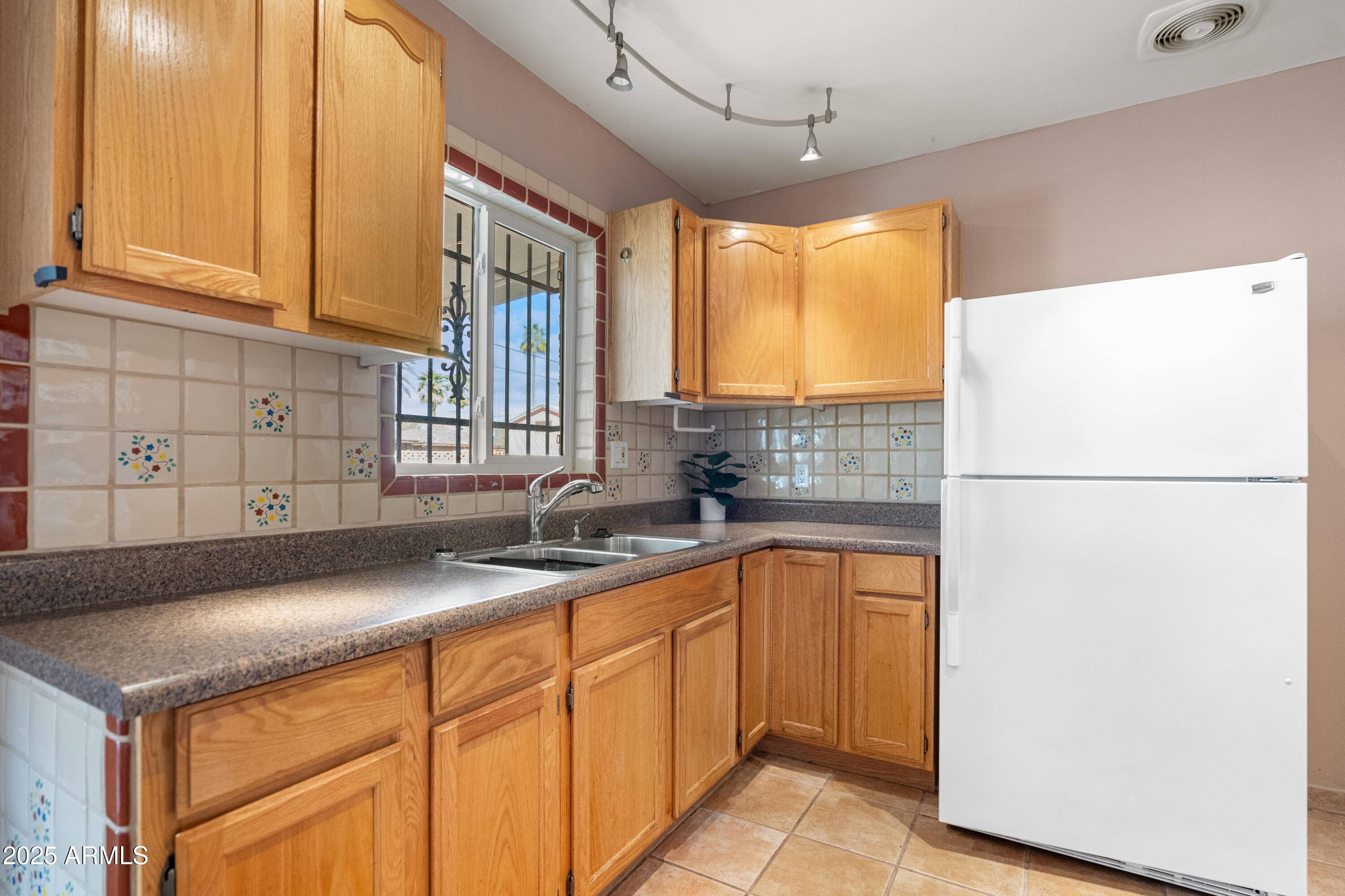 Phoenix, AZ 85008,724 N 29TH Street