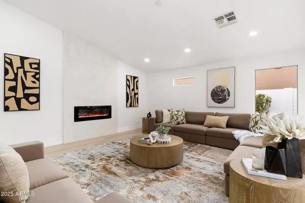 Scottsdale, AZ 85255,7717 E BLACK ROCK Road