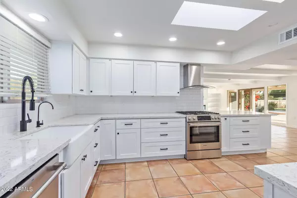 Scottsdale, AZ 85254,6615 E Desert Cove Avenue