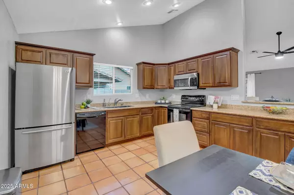 430 E UTOPIA Road Phoenix, AZ 85024