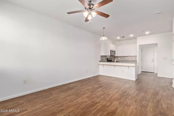 Phoenix, AZ 85040,2323 E HUNTINGTON Drive
