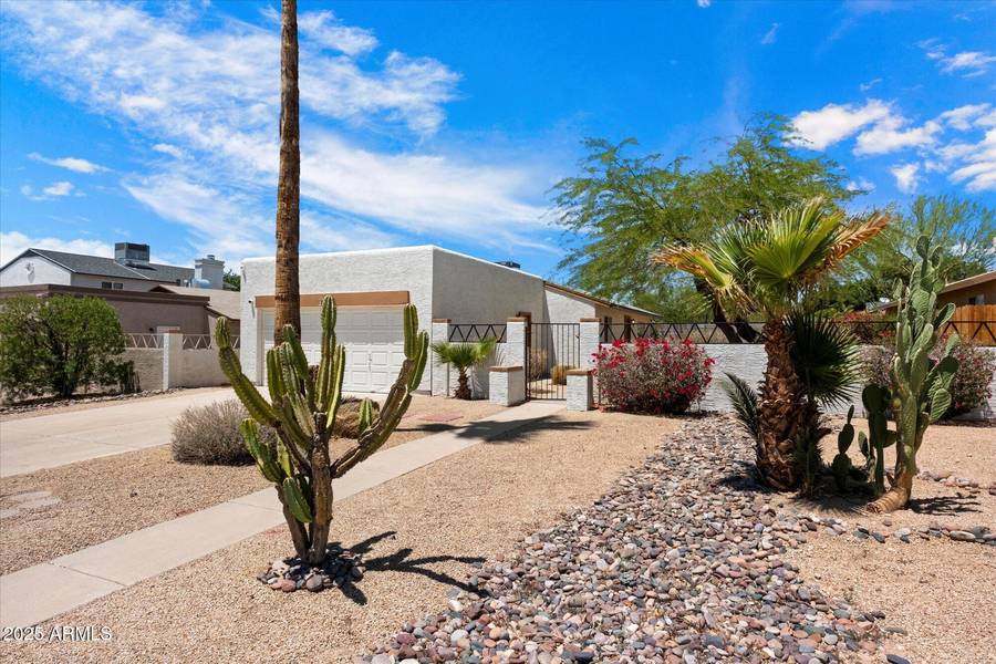 1510 E WESCOTT Drive, Phoenix, AZ 85024